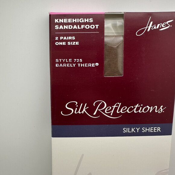 Hanes Silk Reflections Sheer KneeHighs Sandal 725 Barely There 2 Pairs One Size - Picture 2 of 3